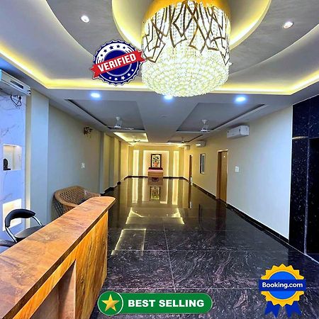 Hotel Vrinda Niddhivan ! Fully Ac, Prem Mandir At Walking Distance ! Just Near The Iskcon Temple Vrindāvan Екстериор снимка