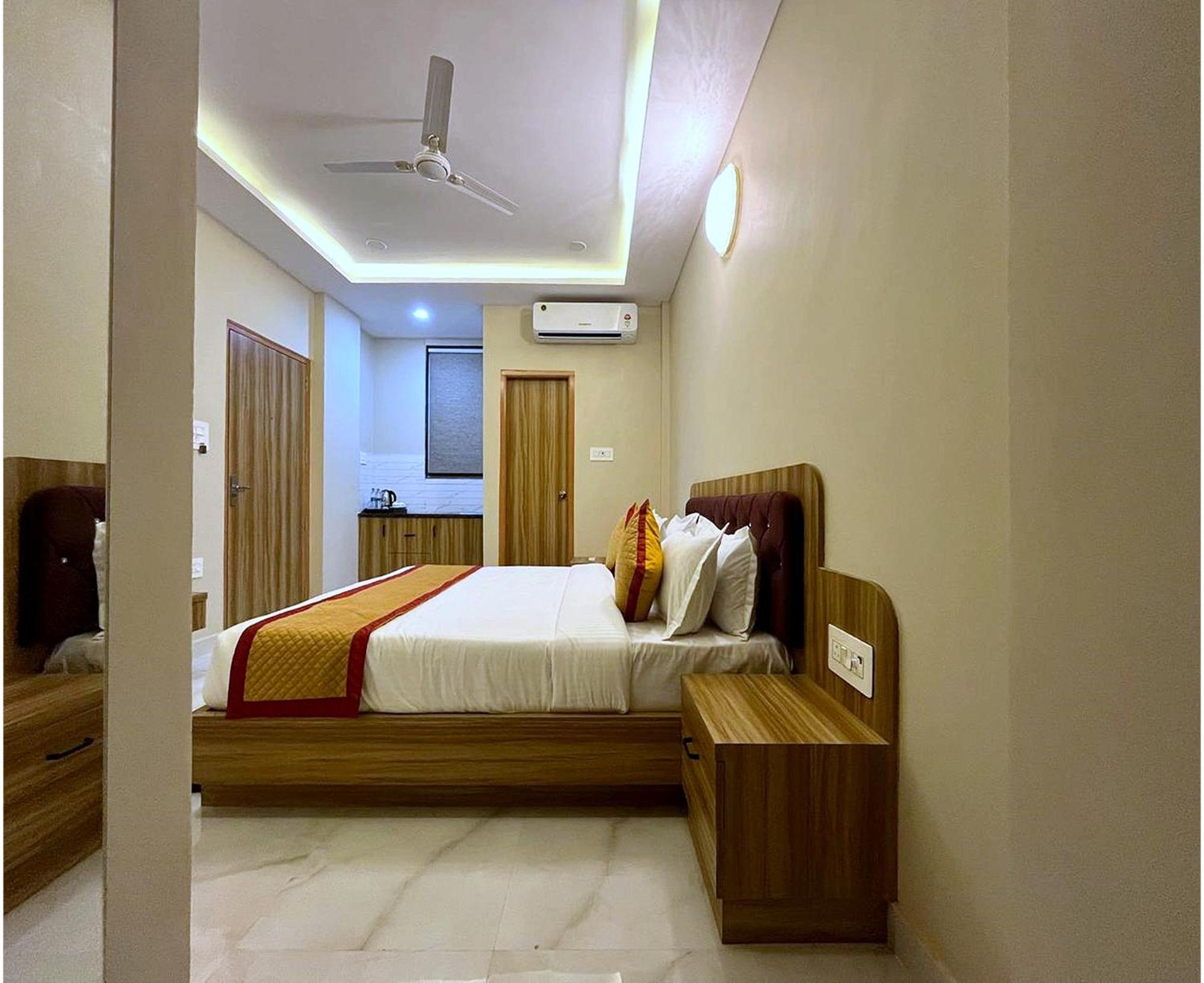 Hotel Vrinda Niddhivan ! Fully Ac, Prem Mandir At Walking Distance ! Just Near The Iskcon Temple Vrindāvan Екстериор снимка