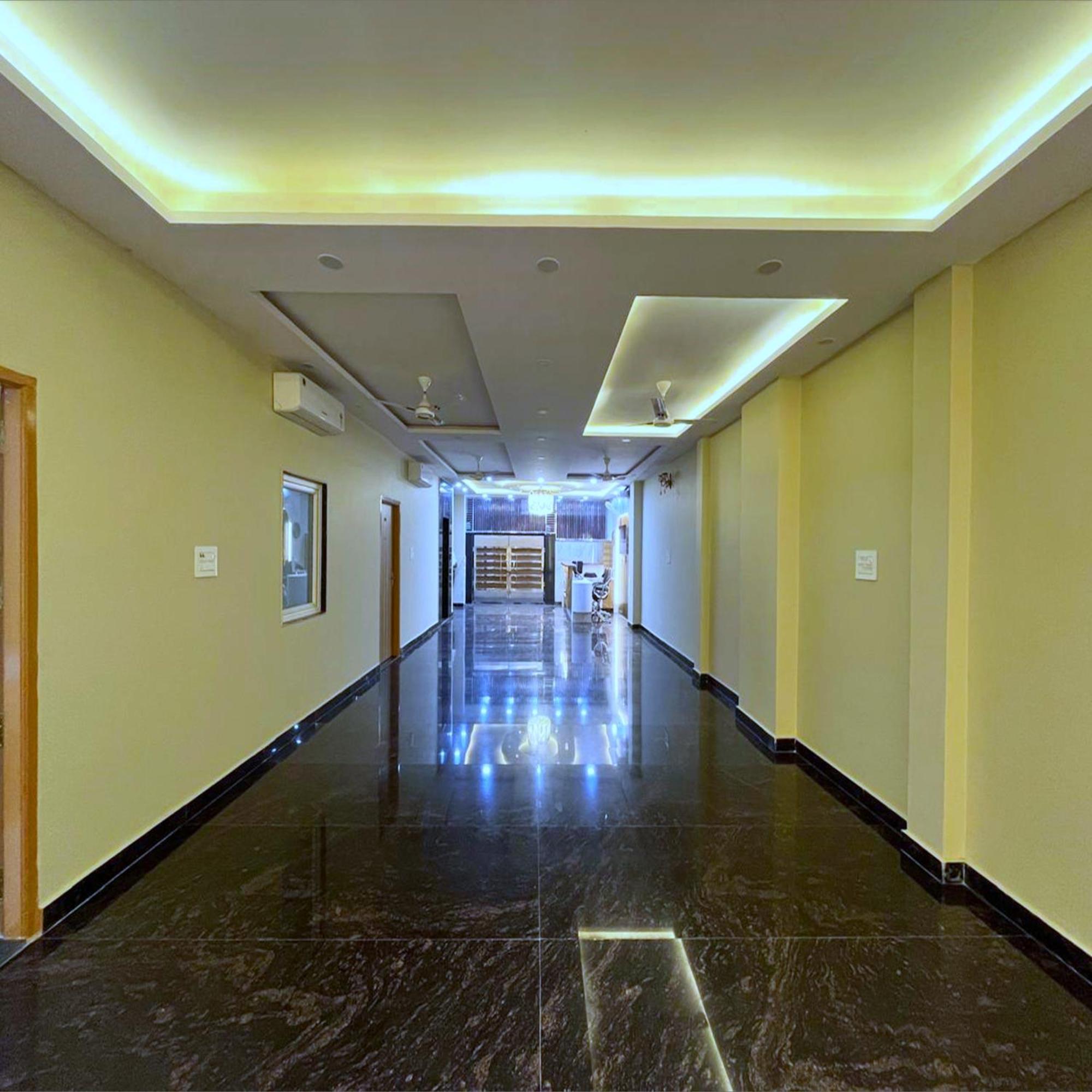 Hotel Vrinda Niddhivan ! Fully Ac, Prem Mandir At Walking Distance ! Just Near The Iskcon Temple Vrindāvan Екстериор снимка